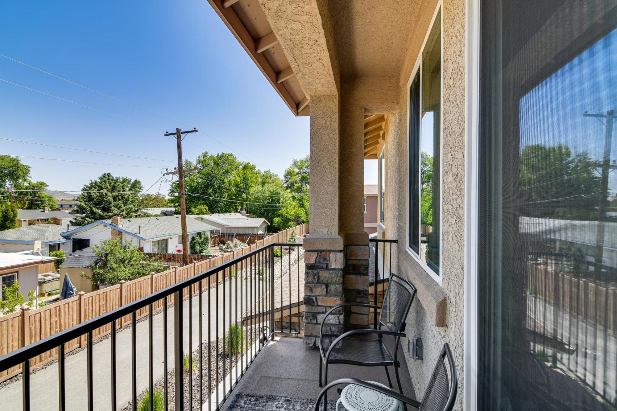 Central Carson City Townhome, 1 Mi To Downtown! Zewnętrze zdjęcie